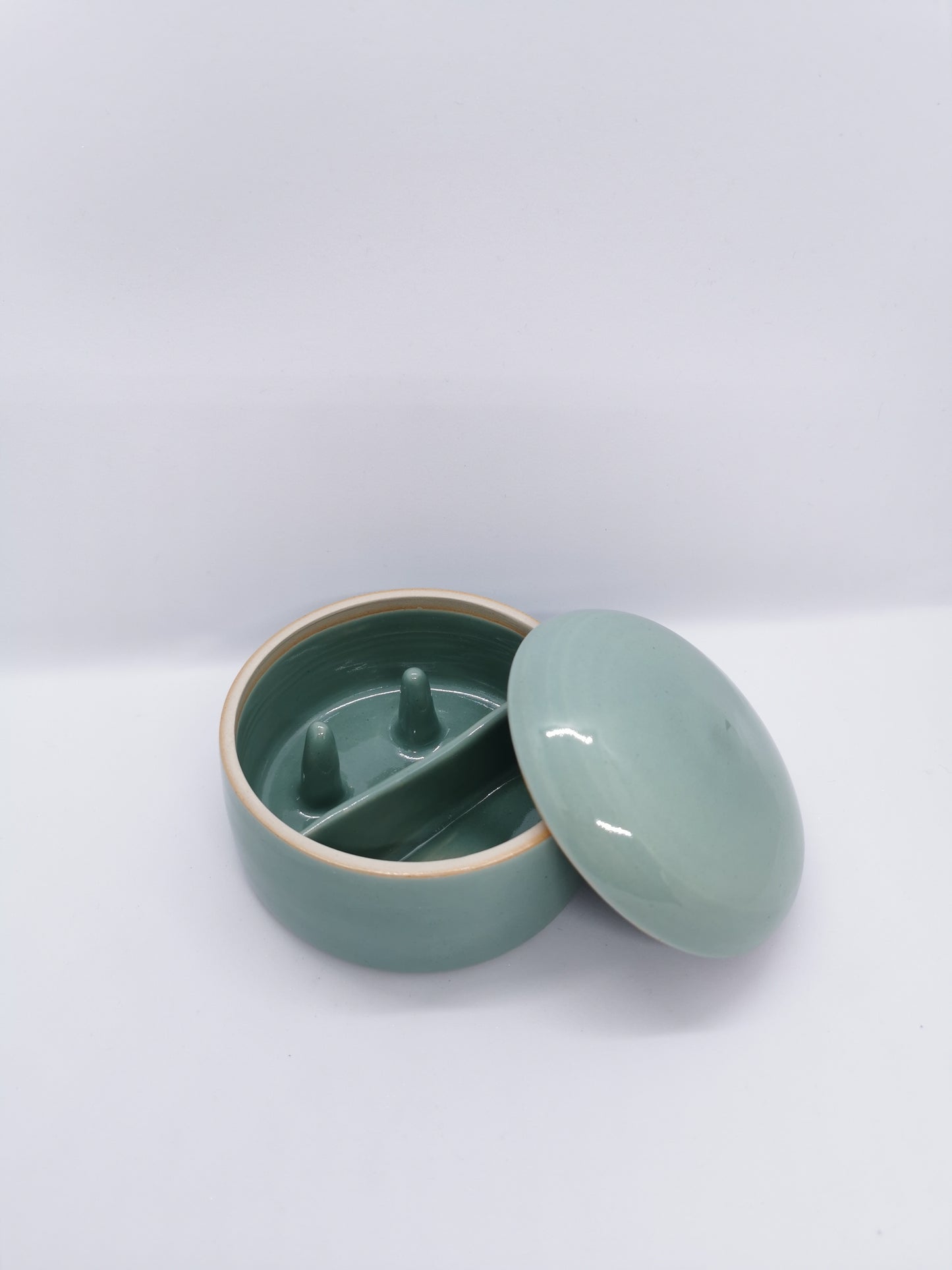 Stor smykkeskrin med ringholder