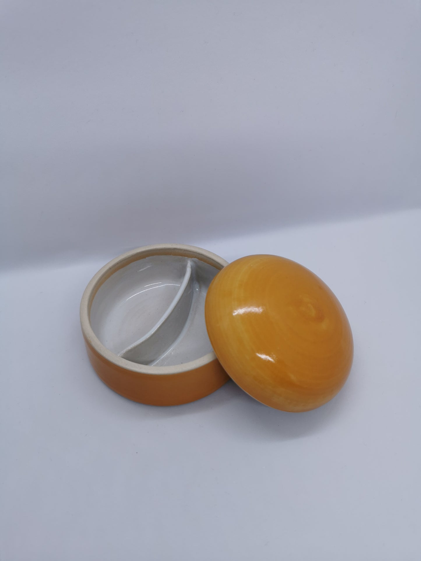 Mellem smykkeskrin med ruminddeling